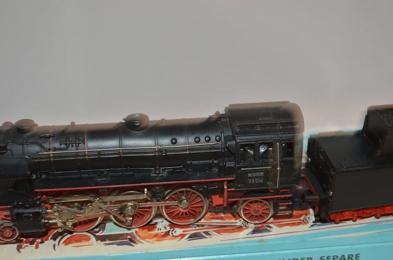 Marklin HO Metal Steam Locomotive With Extender No. 3005 BR